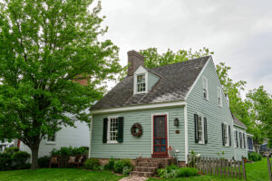 DIY vs. Professional Remodeling, vinyl siding services